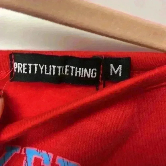 Pretty Little Thing Shape Red One Shoulder Star Player Crop Top Size Medium NWT - Picture 2 of 10